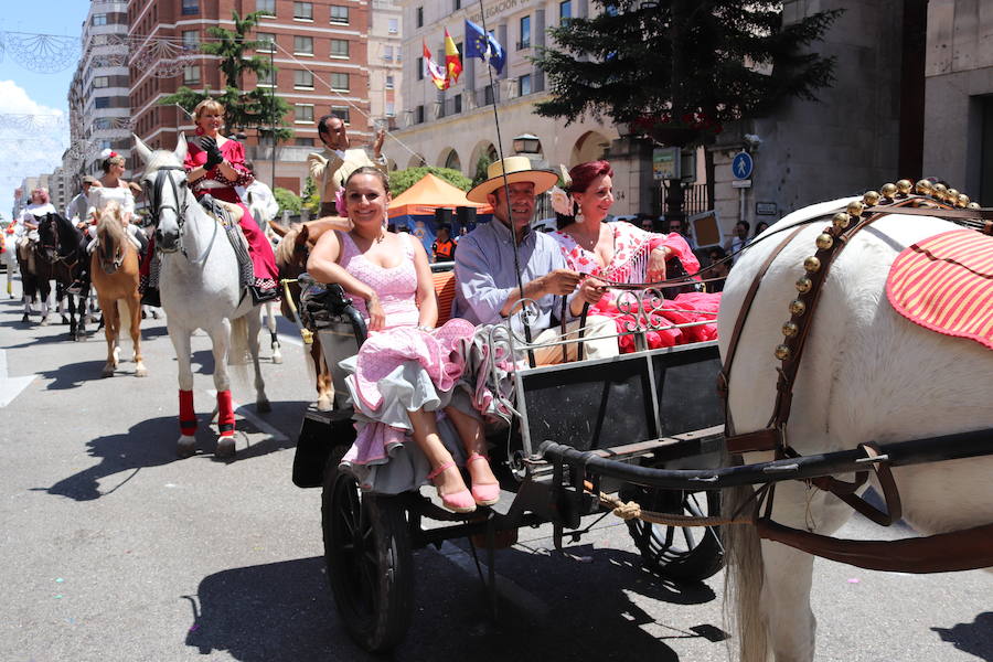 Fotos: Cabalgata de las fiestas de San Pedro y San Pablo