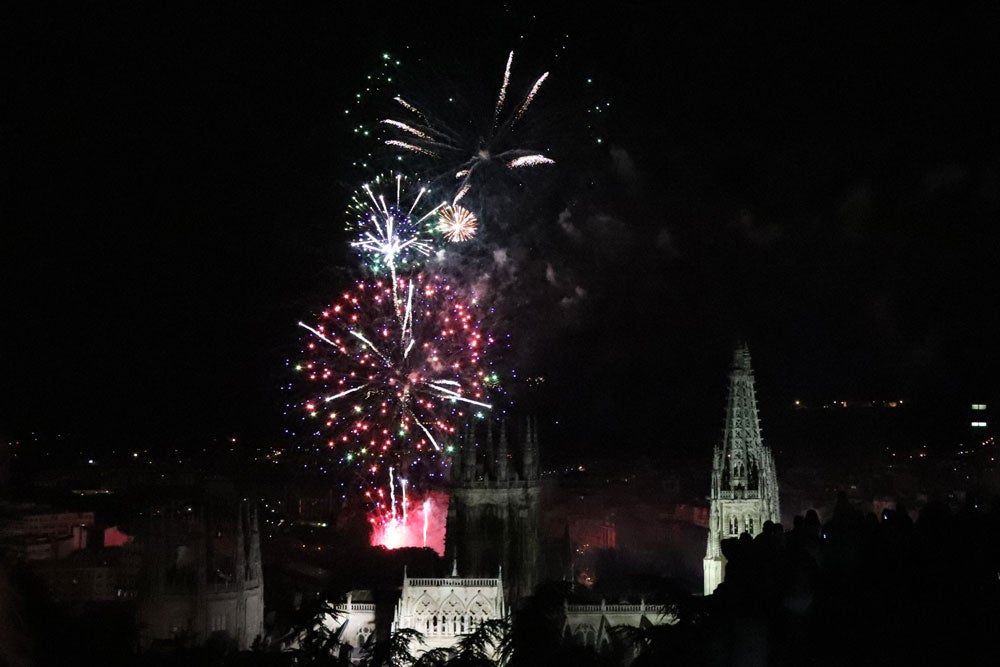 Fotos: Última sesión de fuegos artificiales en los Sampedros