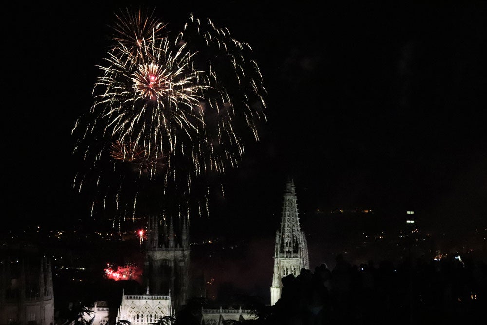 Fotos: Última sesión de fuegos artificiales en los Sampedros