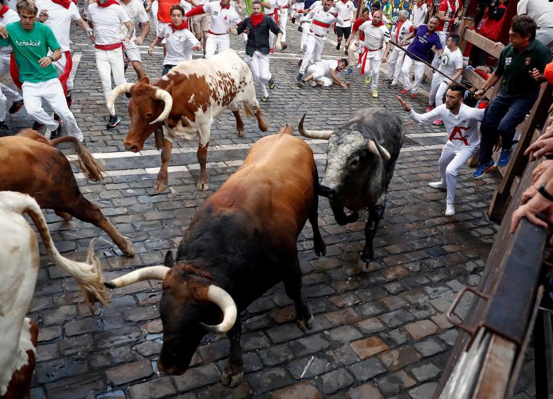 Dos minutos y 33 segundos ha durado este tercer encierro. Rápido y limpio