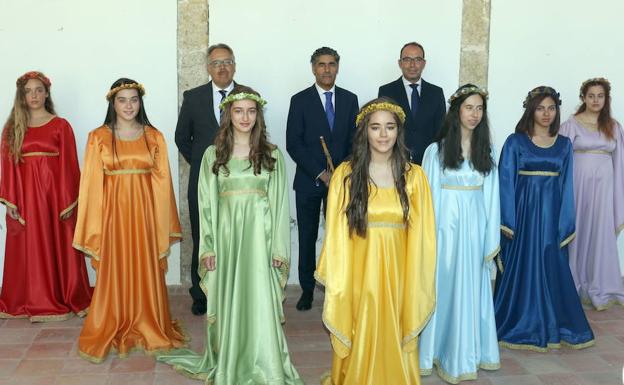 Las siete doncellas, durante el acto institucional del pasado año en Simancas.