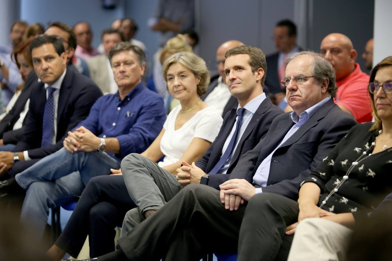 La exministra de Agricultura, la vallisoletana Isabel García Tejerina, arropa a Casado como presidente del PP por su proyecto cargado de ilusión, de generosidad, de equipo y de proyecto de valores y convicciones para España