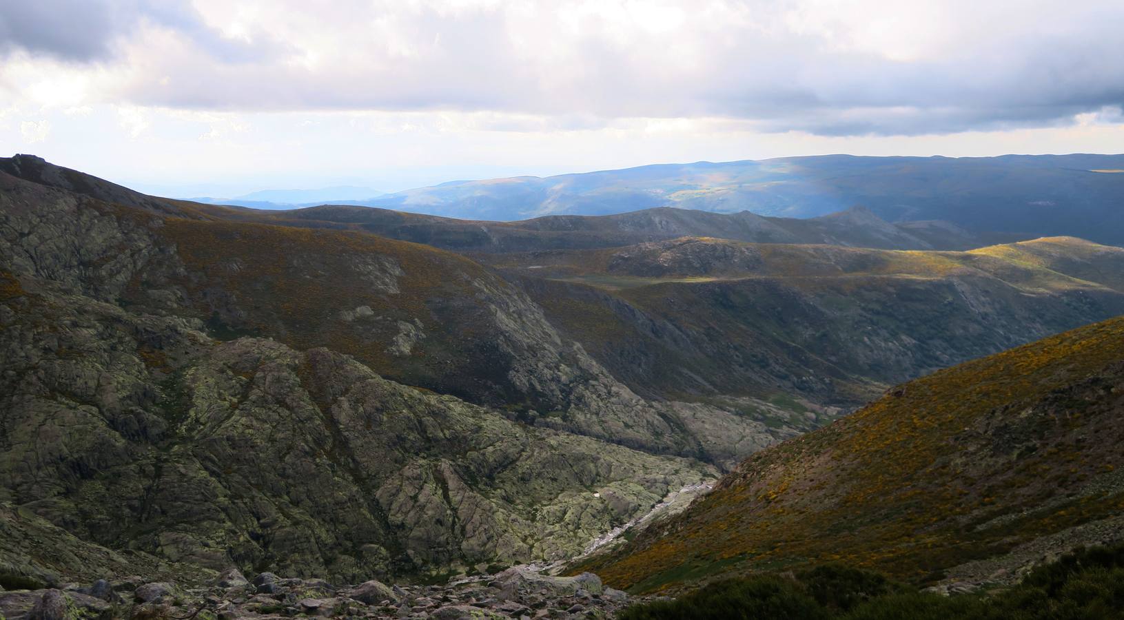 Ascensión a la Laguna Grande de Gredos desde la Plataforma.