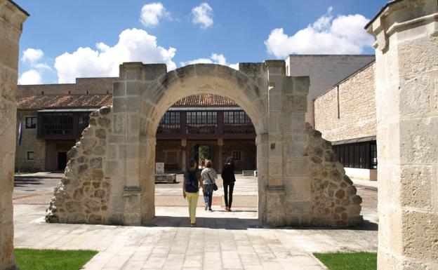 Hospital del Rey, sede de la Universidad de Burgos.