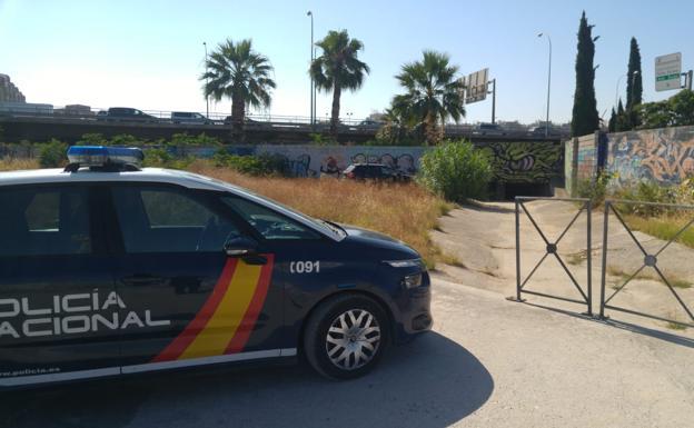 Un hombre intenta matar a su pareja a martillazos en Málaga y luego se suicida