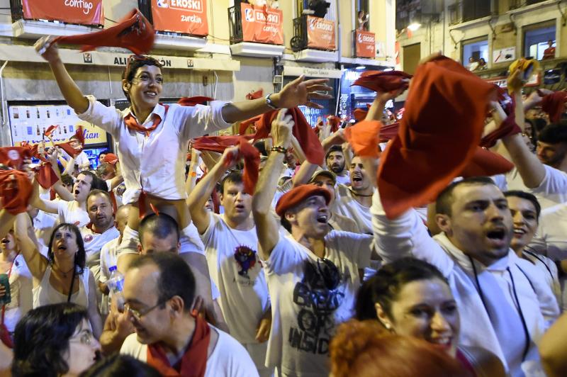 El 'Pobre de Mí' despide un año más las fiestas de San Fermín