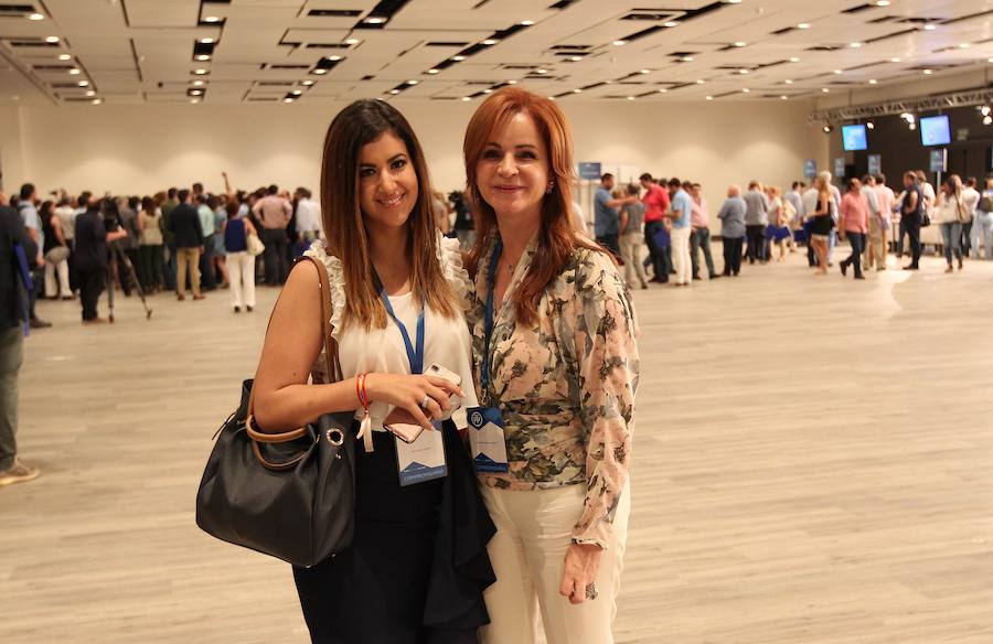 La presidenta de la Cortes de Castilla y León, asiste a la inauguración del Congreso extraordinario del partido