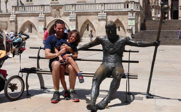 Kike y Lola llegaron hoy a Burgos.