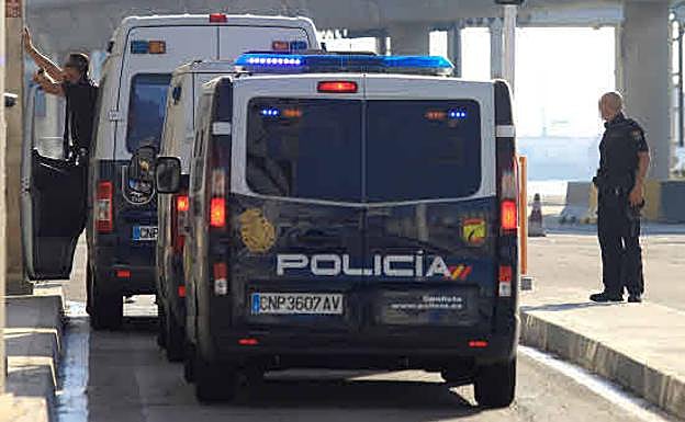 Furgon de la Policía Nacional. 