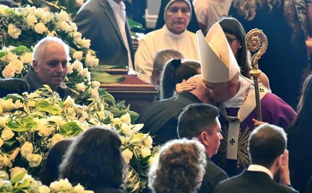 Italia pide justicia en el funeral de las víctimas de Génova