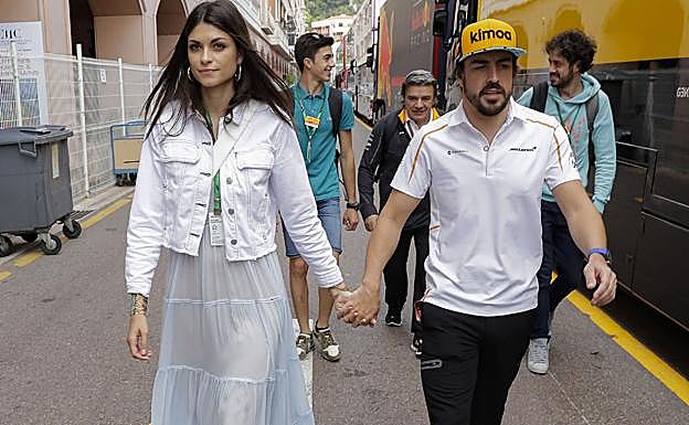 Fernando Alonso con Linda Morselli. 