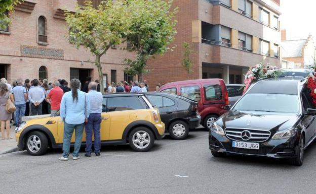 Funeral por la víctima mortal del tiroteo en Castillo-Tejeriego. 