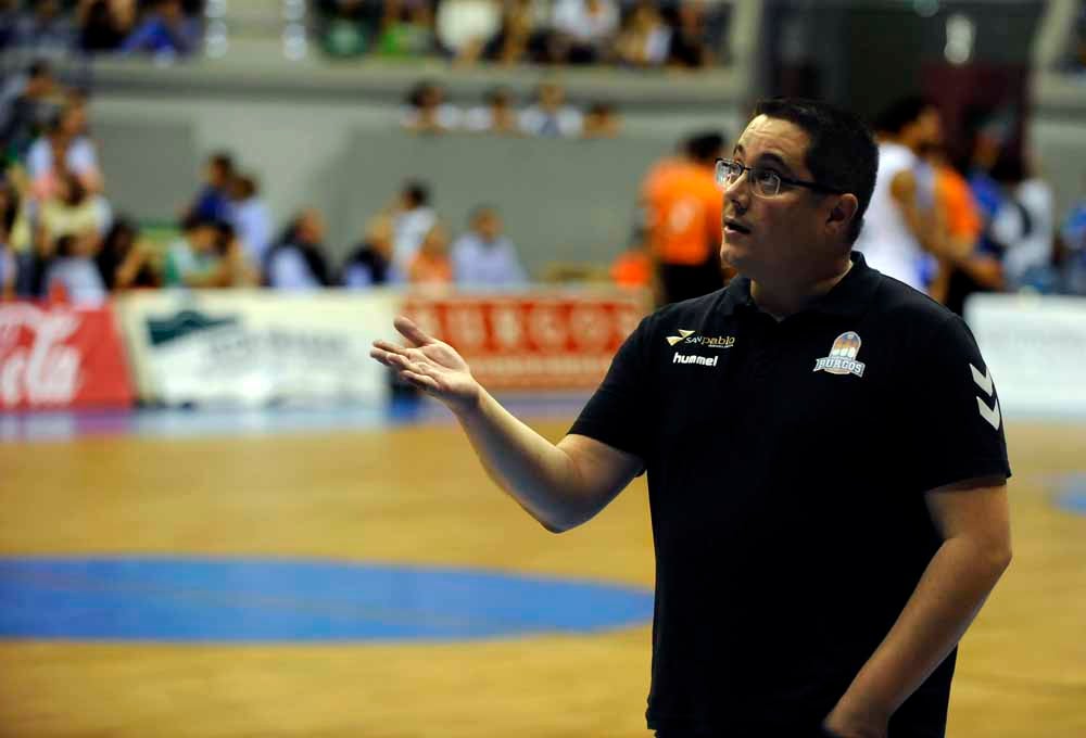 Fotos: Imágenes del partido de presentación del San Pablo Burgos ante el Real Madrid