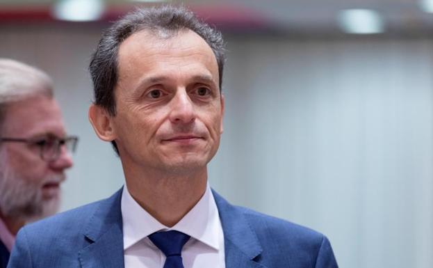 El ministro español de Ciencia, Innovación y Universidades, Pedro Duque, asiste al Consejo de Ministros de Competitividad de la UE que se celebra en Bruselas.