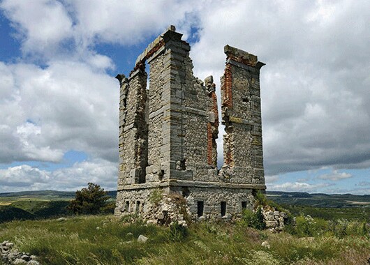En la provincia existieron doce de estas torres. 