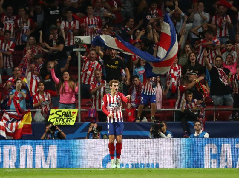 El Atlético de Madrid y el Brujas, durante el partido de la segunda jornada de la Liga de Campeones en el Metropolitano.