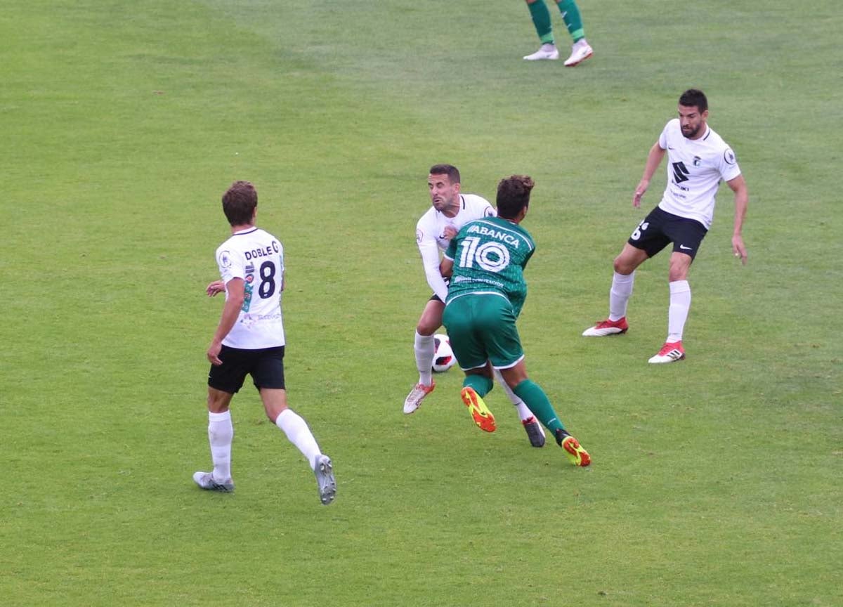 Fotos: EL Burgos CF - Coruxo FC, en imágenes