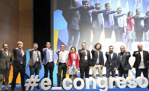 Una representación de los ponentes en el 5º Congreso de e-volución celebrado en 2017. 