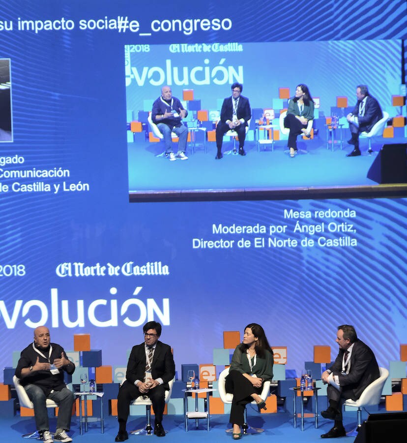 Fotos: Congreso E-volución: ¿Dónde queda persona? Las nuevas profesiones de la sociedad digital