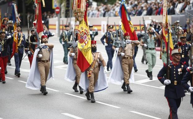 Grupo de regulares de Ceuta en el desfile del 12 de Octubre en Madrid, Día de la Hispanidad. 