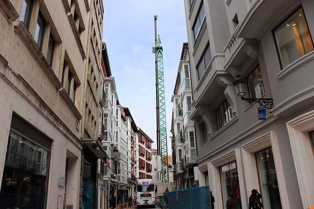 Fotos: Corte de la calle Almirante Bonifaz por la instalación de una grúa