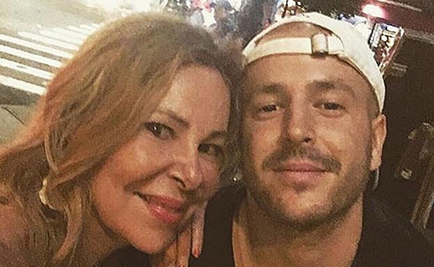 Álex Lequio junto a Ana Obregón. 