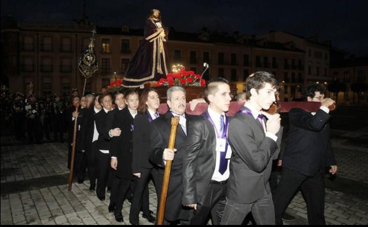 Vía Crucis organizado por la Hermandad de Cofradías Penitenciales de Palencia. 