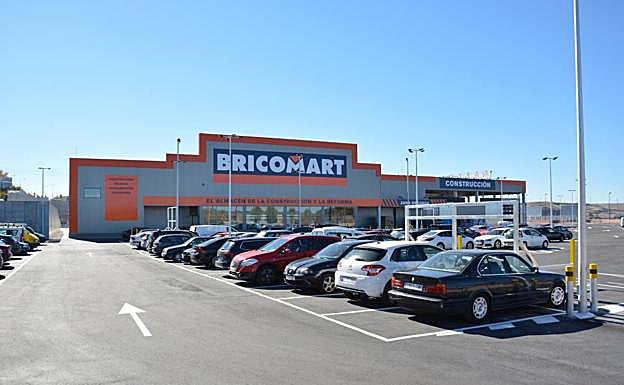 Imagen principal - La actividad es intensa en el polígono. 