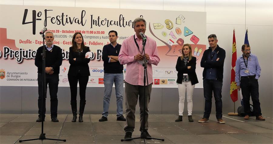 El Festival intercultural celebra su cuarta edición rompiendo prejuicios y abriendo fronteras.