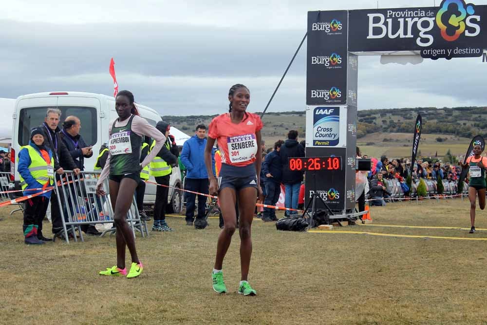 Fotos: Los mejores momentos de la carrera absoluta femenina