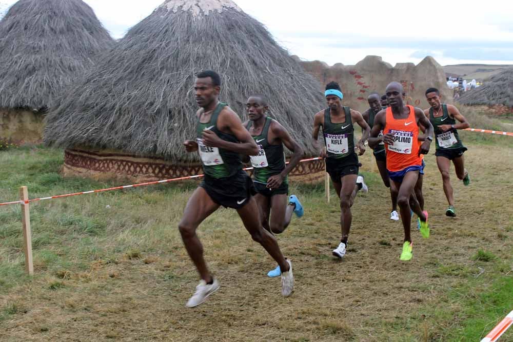 Fotos: Los mejores atletas del mundo en el Cross de Atapuerca