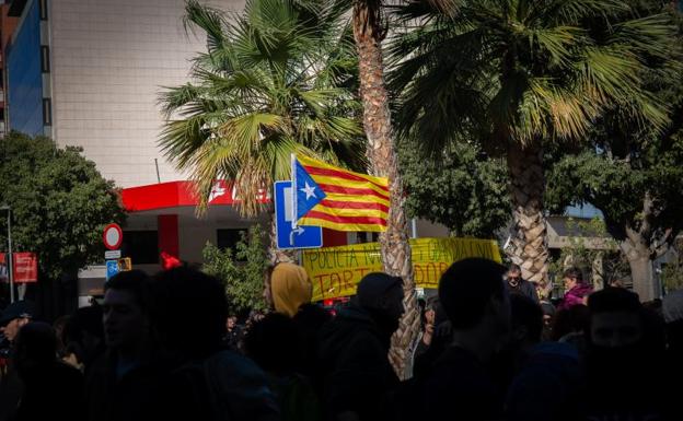 Manifestación de los Comités de Defensa de la República (CDR) en Barcelona contra la de Jusapol