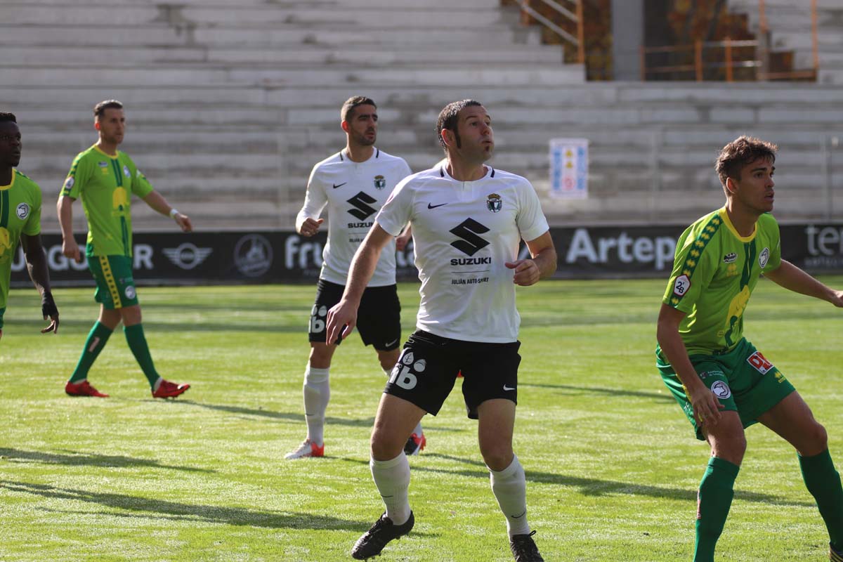 Imágnes de la derrota cosechada por el Burgos CF frente al Unionistas en El Plantío.