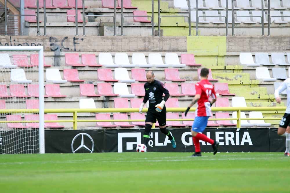 Fotos: Los mejores momentos del Burgos CF - CDA Navalcarnero