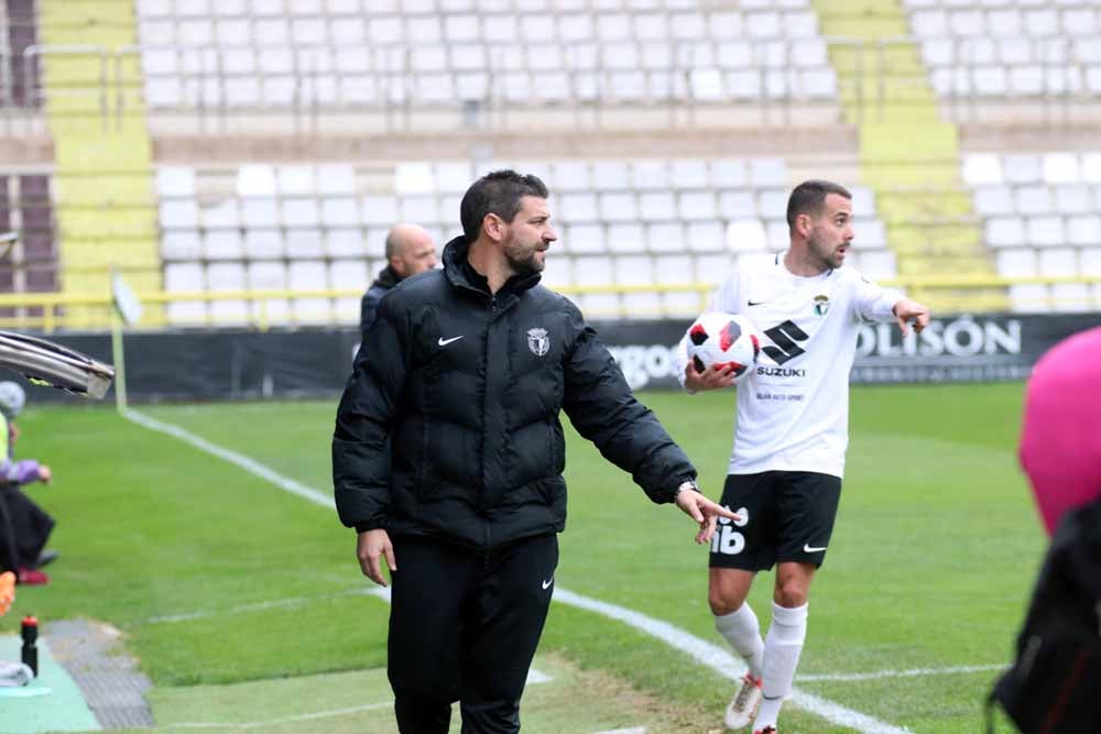 Fotos: Los mejores momentos del Burgos CF - CDA Navalcarnero