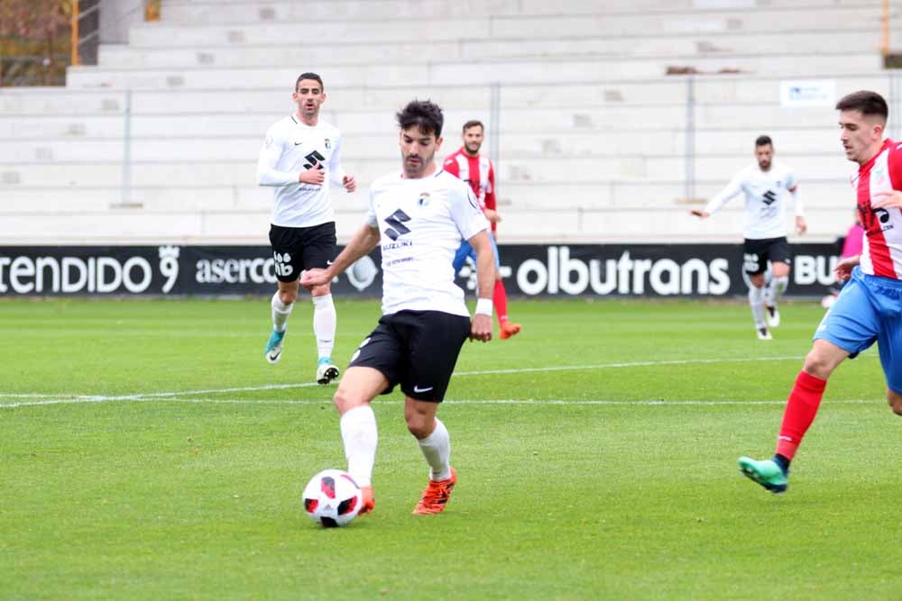 Fotos: Los mejores momentos del Burgos CF - CDA Navalcarnero