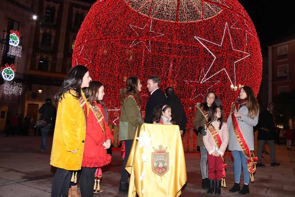 Fotos: La iluminación navideña ya brilla en la ciudad