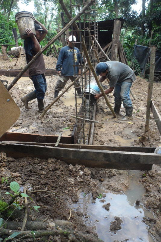 La ONG Amycos ha comenzado la ejecución de su proyecto de mejora de las condiciones de habitabilidad y de salud de familias vulnerables en la comunidad indígena de La Lima - Los Limones en Nicaragua.