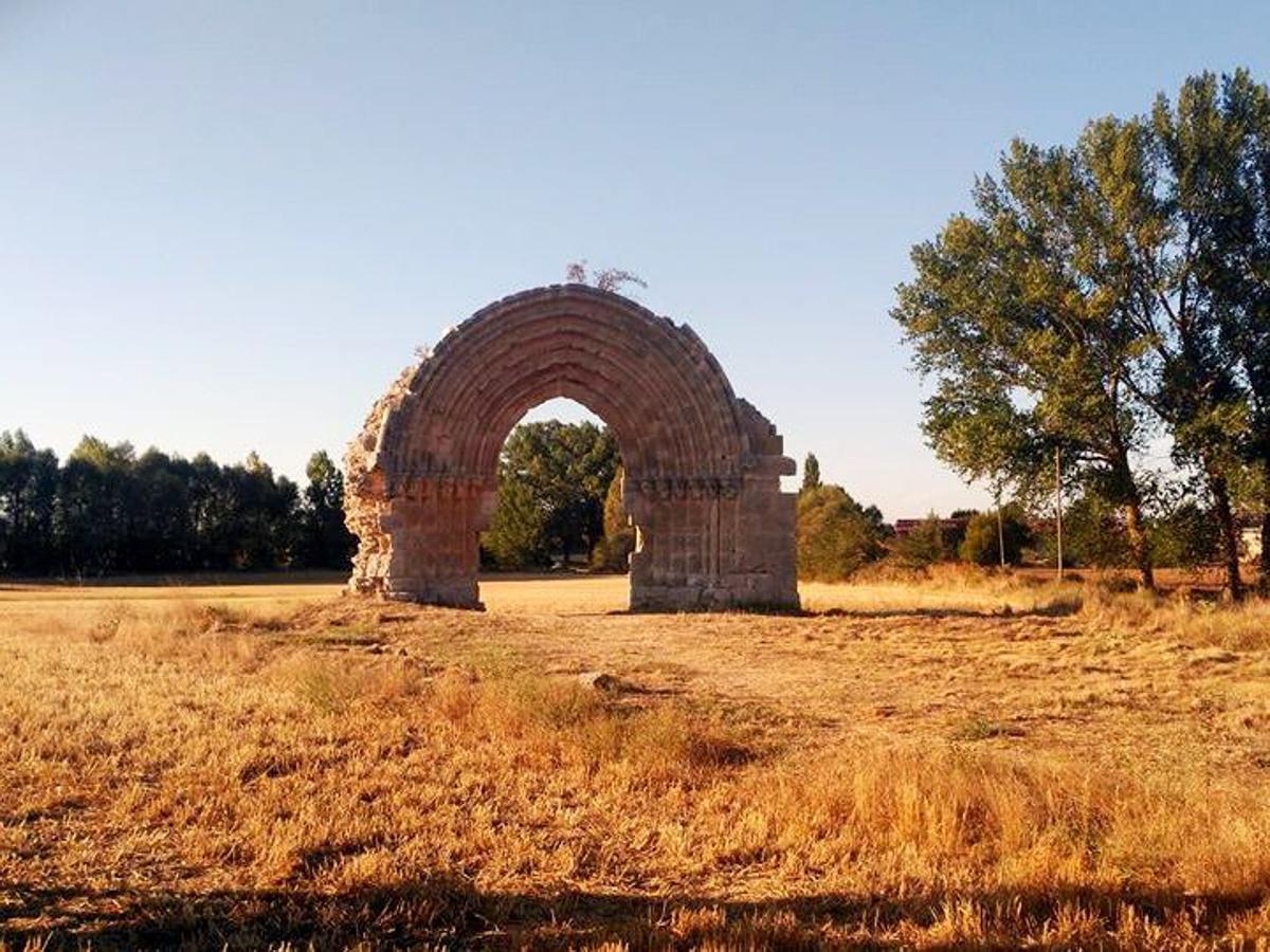 Arco de San Miguel de Sasamón