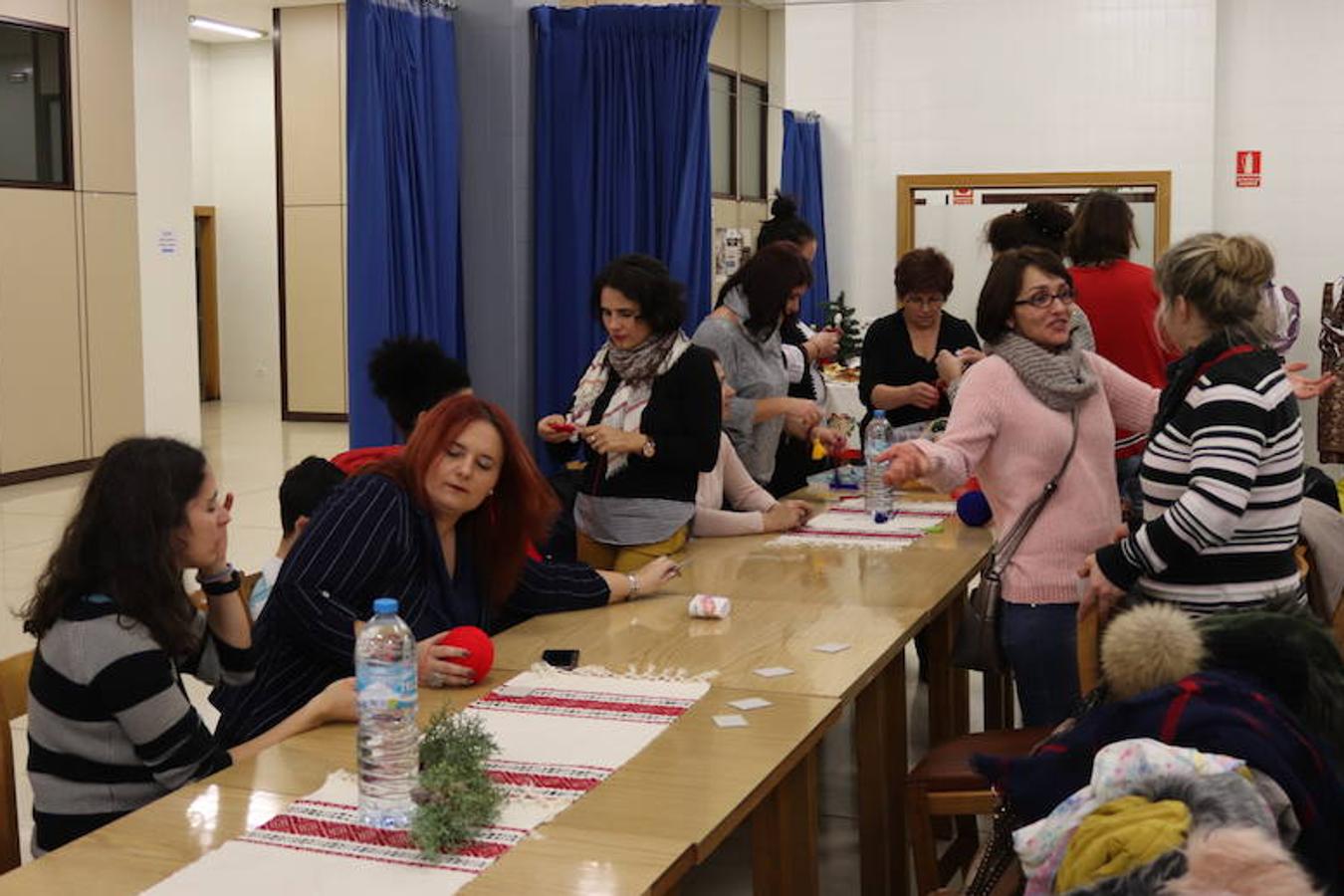 La asociación Kogayon Burgos ha organizado un encuentro de Culturas y Saberes en el que han mostrado la fiesta de San Nicolas y el encuentro tradicional de mujeres Sezatoare.