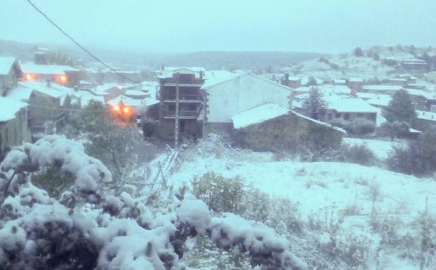 Vista de Palacios de la Sierra durante una de las últimas nevadas. 