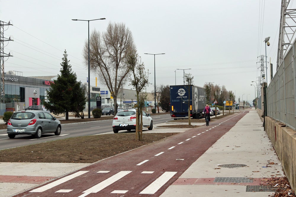 Fotos: Concluye la tercera fase de remodelación de la calle Alcalde Martín Cobos