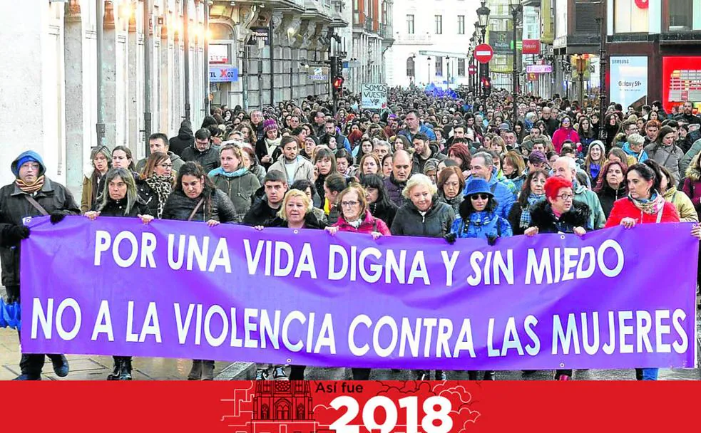 Miles de personas salieron a la calle para condenar el asesinato de la joven Silvia Plaza a manos de su expareja y denunciar la lacra de la violencia machista.