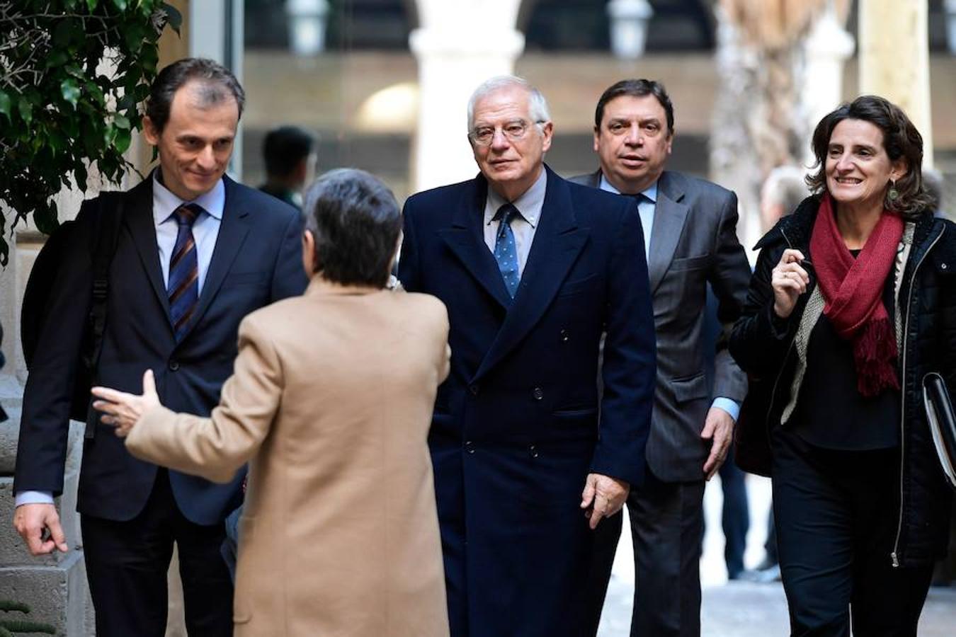 El presidente del Gobierno, Pedro Sánchez, preside este viernes el Consejo de Ministros en la Llotja de Mar de Barcelona. La ciudad condal vive una jornada de concentraciones y protestas de la mano de los CDR.