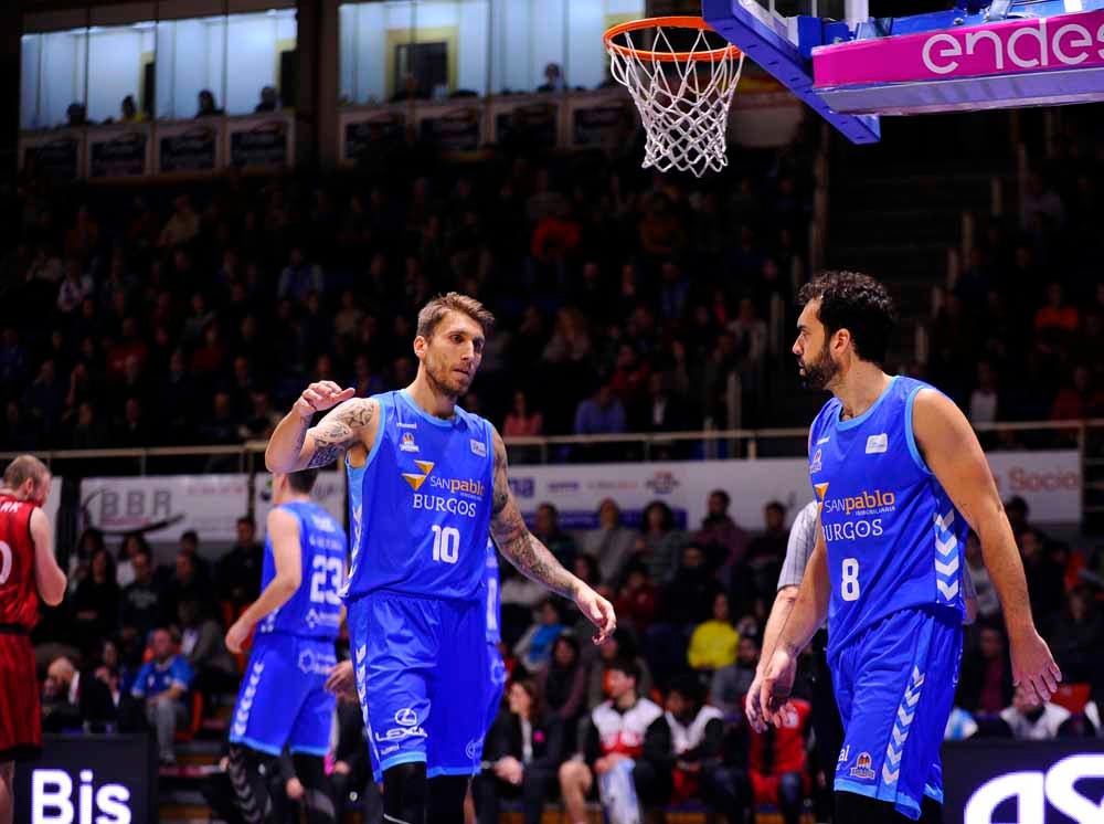 Fotos: El San Pablo Burgos consigue su primera victoria a domicilio