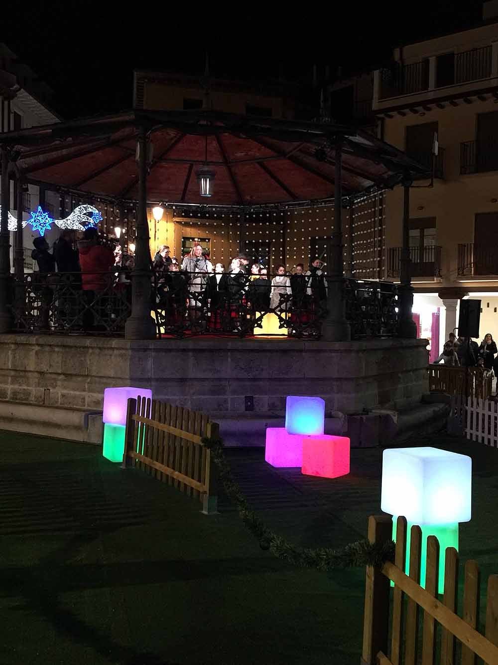 El espectáculo 'Fantasía de luz' inauguró la programación navideña de Aranda de Duero