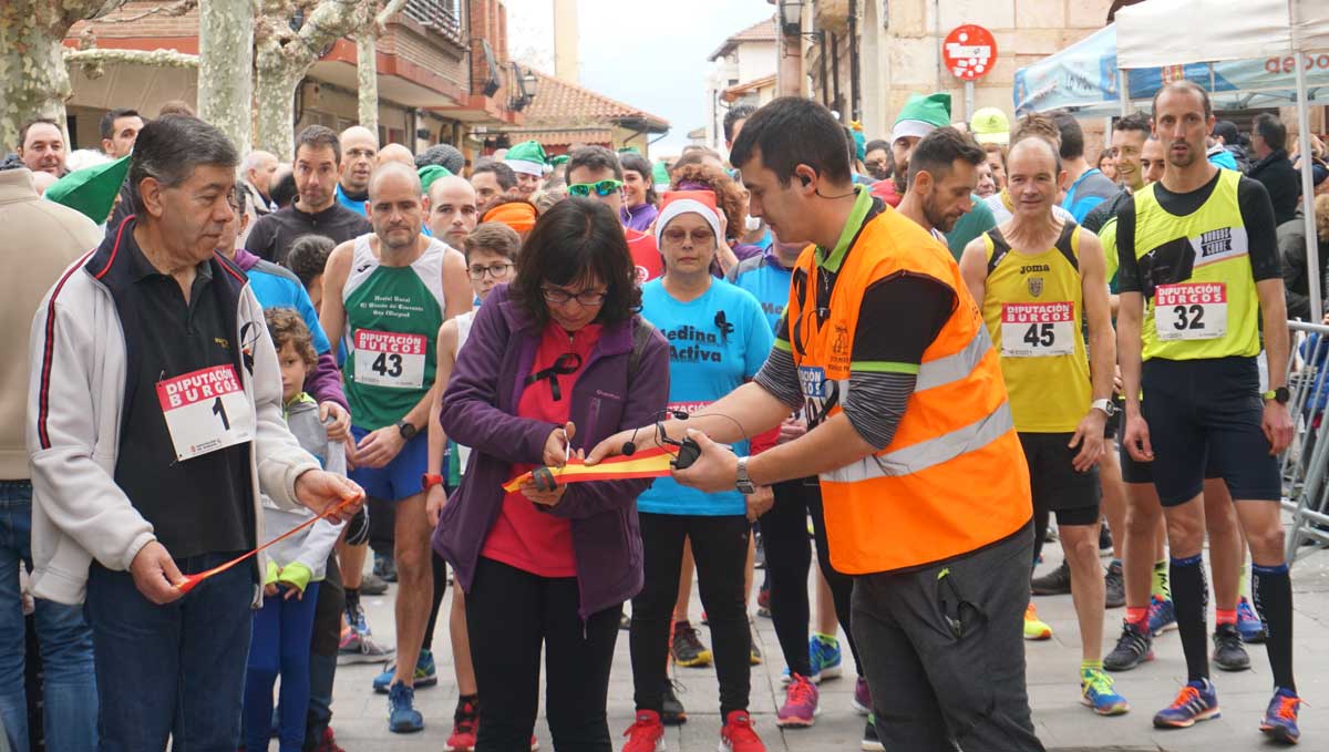 300 deportistas participaron en la carrera navideña de Medina de Pomar. Jorge Alonso y Asun García fueron los más rápidos.