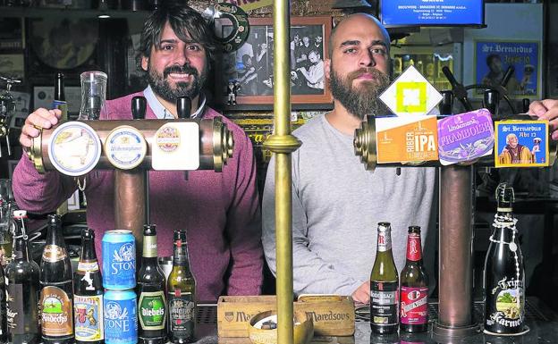 Guillermo Sanz y Juan Toledano son cerveceros nómadas, no tienen un sitio fijo en el que elaborar sus fermentados.