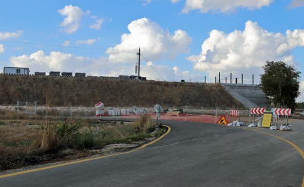 Obras para que el AVE supere el río Arlanzón en Frandovínez. 