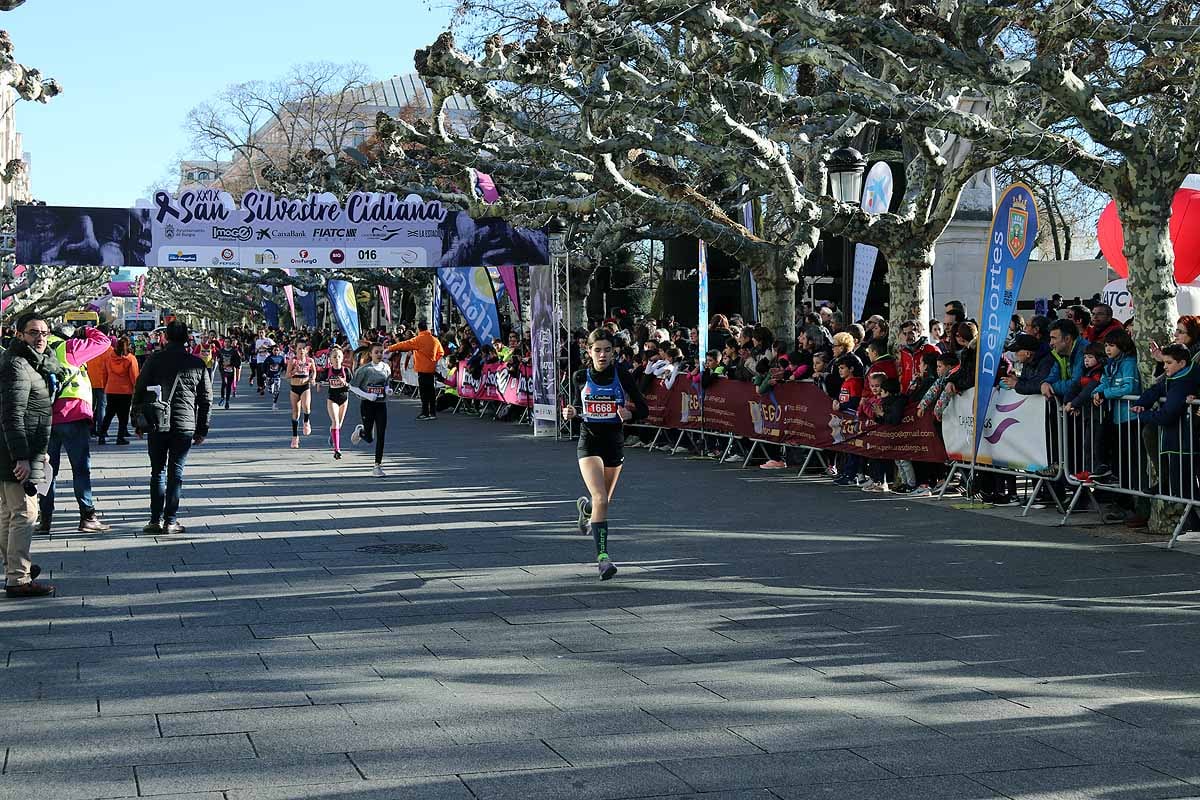 Cientos de niños han participado en la última mañana del año en la XXIX San Silvestre Cidiana